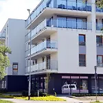 Srebrny Z Garazem 公寓 科沃布热格
